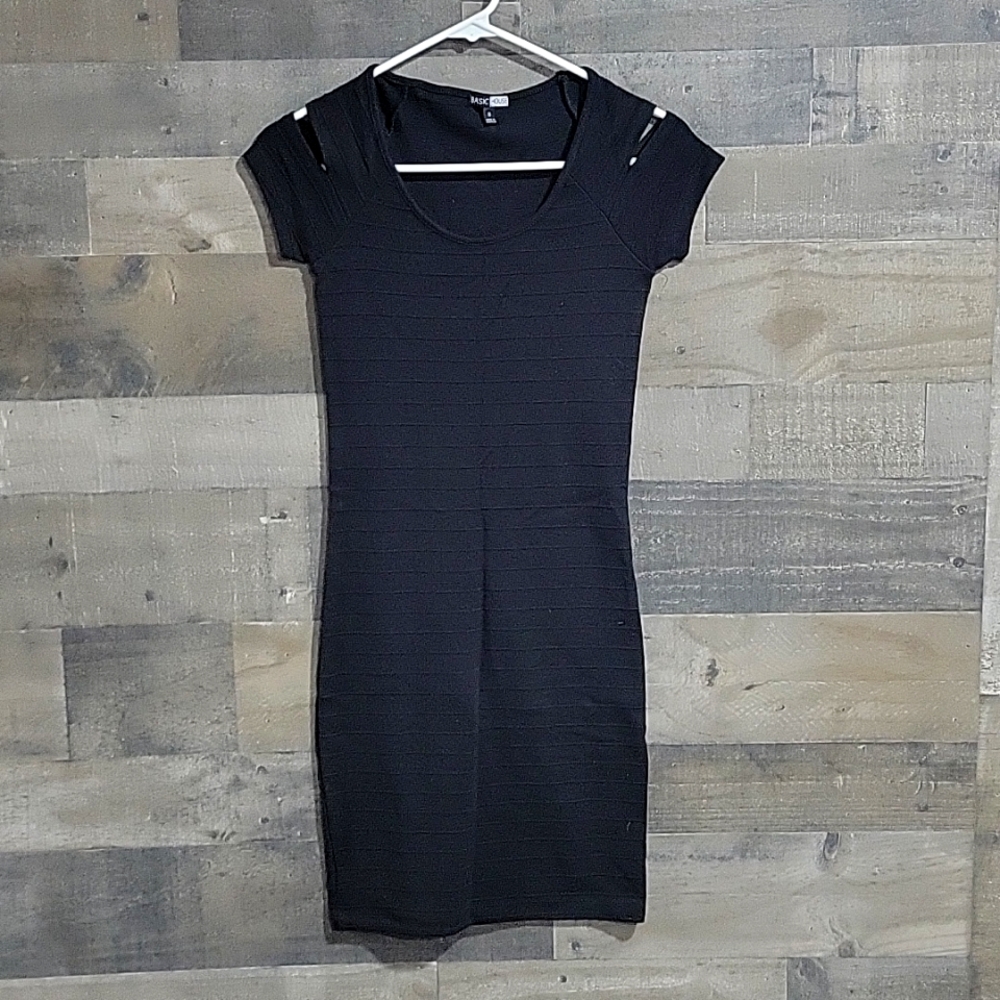 Like New Black Basic House Cold Shoulder Short Sleeve Dress - Size Small